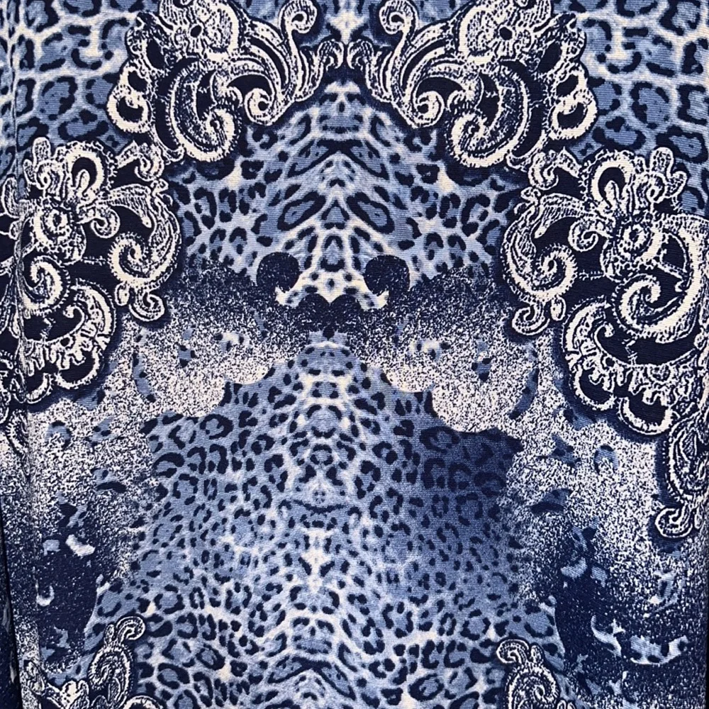 Blue/white dress - Picture 2 of 3